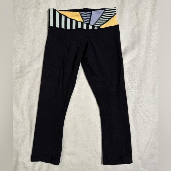 Lululemon leggings (4) - Picture 1 of 6